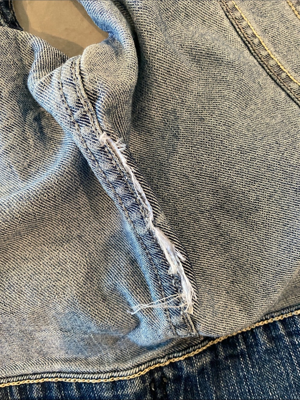 Levi's Distressed Indigo Denim Vest - Picture 5 of 6